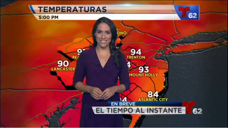 NightLuna55's tweet photo. Nice to see Violeta, on this Thursday Evening. 💜💜 #TimeForYas http://t.co/Vnrwl1OZlp