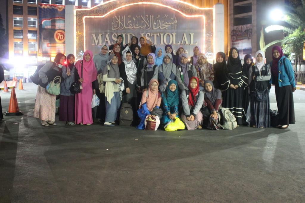 Ada yang sudah bisa Move OUN alias move on dari OUN? Kalau mimin kok belum ya 😂 Cc: <a href="/onedayonejuz/">One Day One Juz</a> #ODOJUntukNegeri