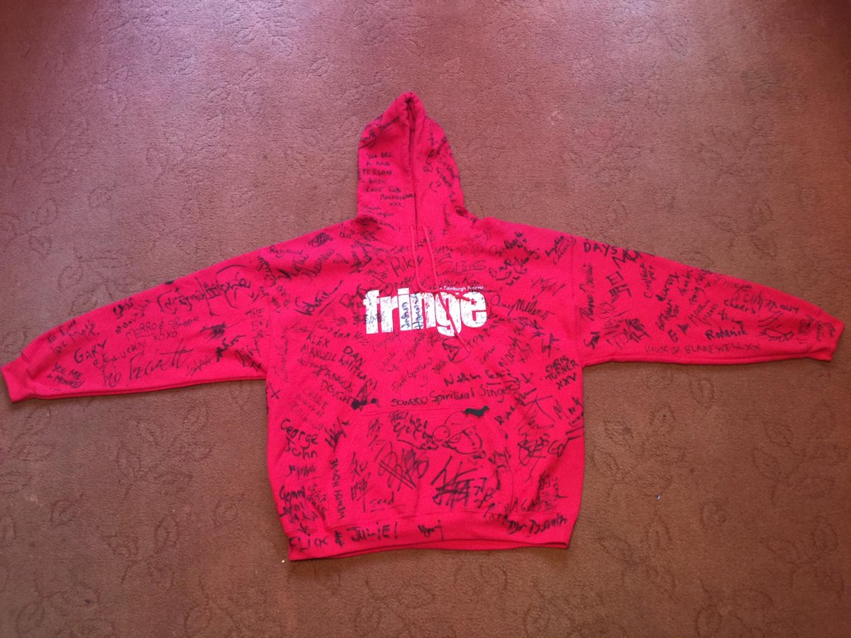 TheDianaMonte's tweet image. @ManToManFringe Truly SCORCHING performance from @maggieannbain @edfringe. Thanks for photo and signing sweatshirt!