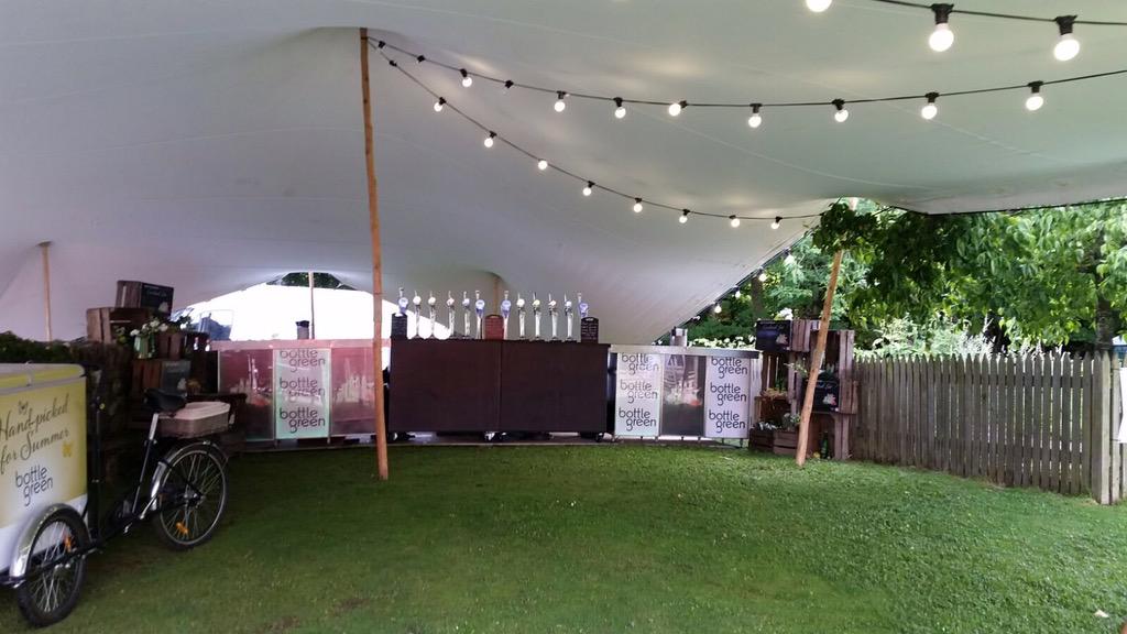 Another beautiful #bar from <a href="/SanGrealLtd/">SanGreal Ltd</a> @FolkParkOmagh for the #BluegrassOmagh #stretchtentsireland #stretchtents