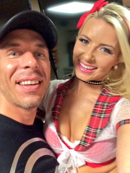 TW Pornstars - Anikka Albrite™️. Pictures and videos from Twitter. Page 26