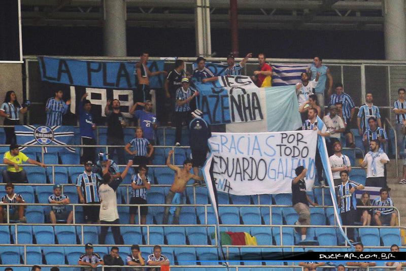 culturadegremio's tweet photo. Hoje, 75 anos do escritor Eduardo Galeano, falecido em 13/04/2015 e homenageado na tribuna da Arena pela #77NH http://t.co/p9dnbnYPTl
