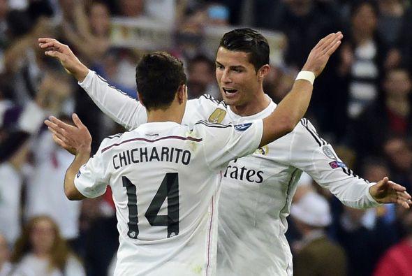 GentlemanMadrid's tweet photo. Chicharito Hernández: "Cogí el número siete en el Bayer en honor a Cristiano. El mejor del mundo" http://t.co/Sl3ddQPNrL