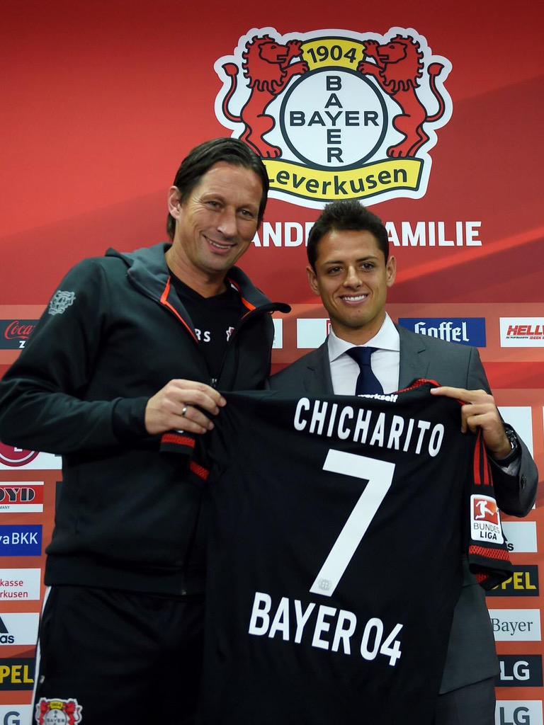 GentlemanMadrid's tweet photo. Chicharito Hernández: "Cogí el número siete en el Bayer en honor a Cristiano. El mejor del mundo" http://t.co/Sl3ddQPNrL