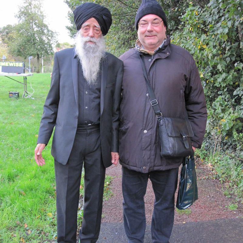 Martin B (@martinunterlaa) on Twitter photo <a href="/DietNutritionOW/">Diet and Nutrition</a> @SenseYoga Dear, I met the greatest runner ever: <a href="/FaujaSinghJi/">Fauja Singh</a> Age: 104... Bless him! <a href="/DietNutritionOW/">Diet and Nutrition</a> @SenseYoga Dear, I met the greatest runner ever: <a href="/FaujaSinghJi/">Fauja Singh</a> Age: 104... Bless him!