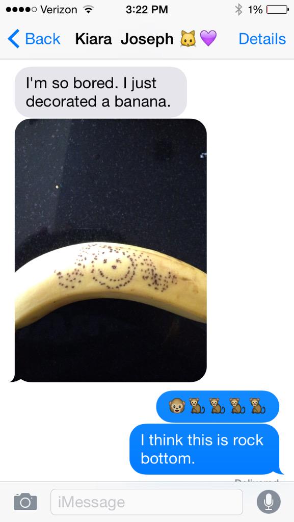 thewordsmithm's tweet image. me and @heyitskiaraj have hit rock bottom of boredom waiting for move-in. #northwesternproblems 😅