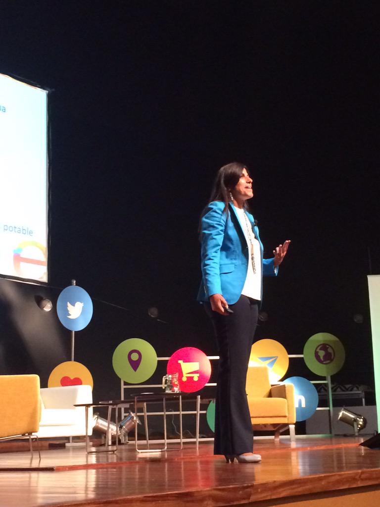 "No por tener muchos datos estamos accediendo al conocimiento " <a href="/sorprendida/">Gemma Muñoz</a> #emarketers15