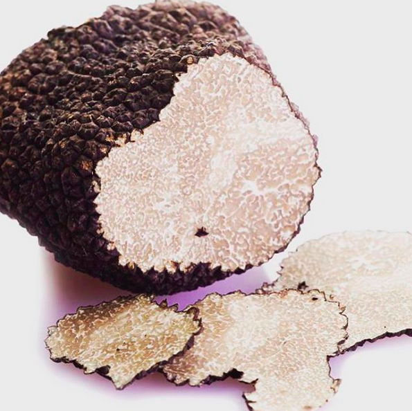 PanetteNYC's tweet photo. Who doesn't love the #refined #taste of #truffle? We use #trufflesauce w/ #speck #prosciutto &amp; #taleggio on #baguette http://t.co/BUaAwnGDEJ
