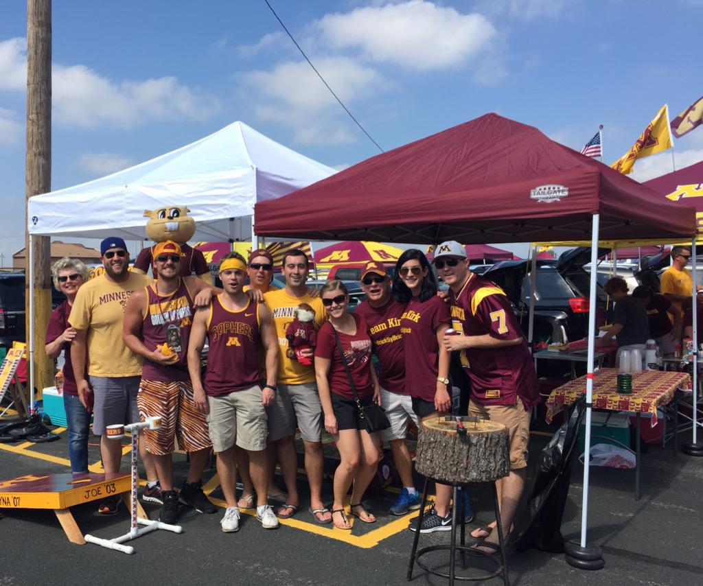 GopherSports's tweet photo. Tailgaters, ☑️ #GopherGameDay http://t.co/2aSslhYXZg