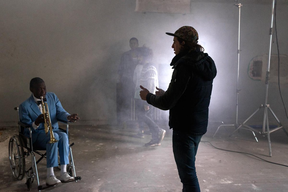 Campomusic's tweet photo. Mirá fotos del #Back del último video estreno de Campo: Heartbreaks > http://t.co/eUMoBSSIfZ http://t.co/yvn7ehIQX9