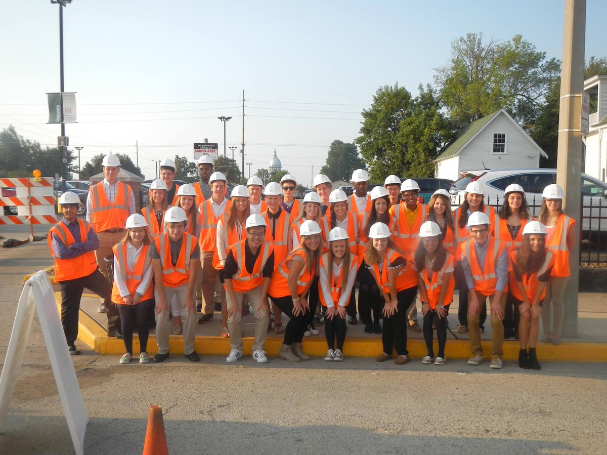 SangamonCEO's tweet photo. Say Cheese! #SangCEO #SiteVisit #Community @OSheaBuilders http://t.co/FeDekHtpf8