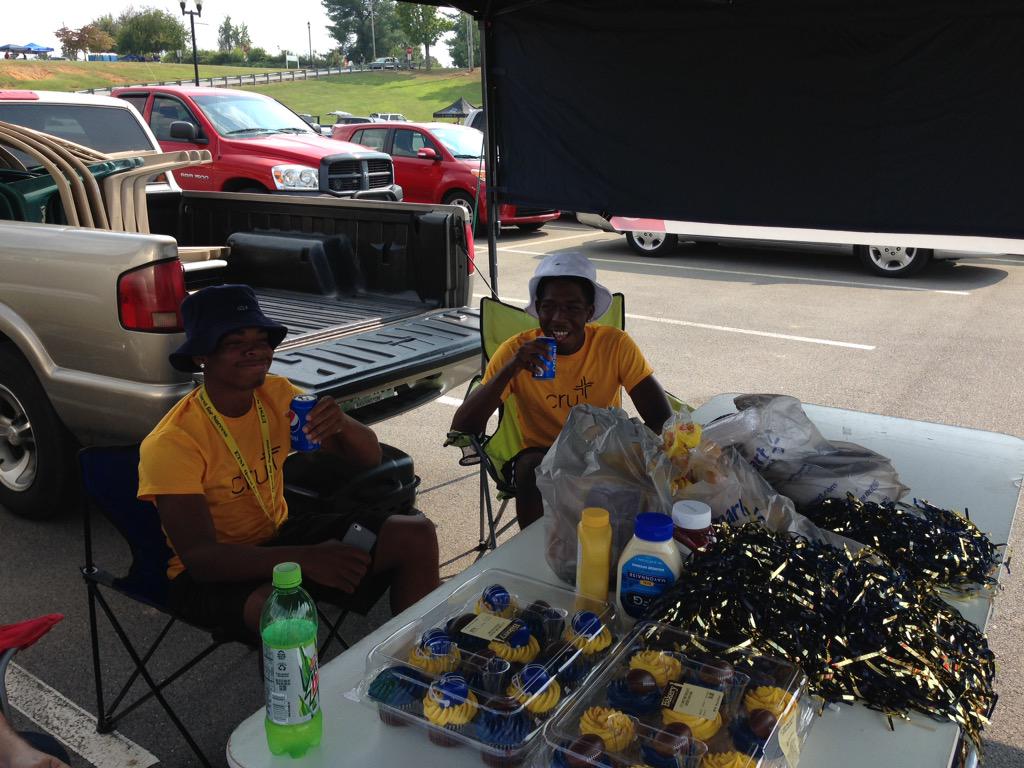 ETSUReconciled's tweet photo. #DaytonCameToTown #goBucs #Football http://t.co/RsBIxlMikx