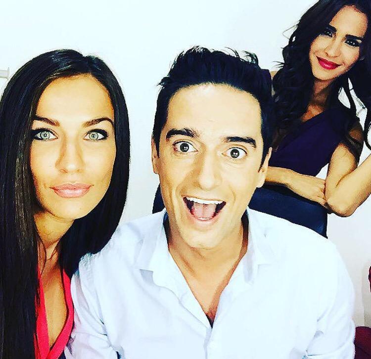 LeilaBenKhalifa's tweet photo. En coulisses avec @adrienlemaitre et la bombe de ttes les saisons de secret Julie Ricci  ❤️ #ledebrief #ss9 http://t.co/9BNAV5dLMU