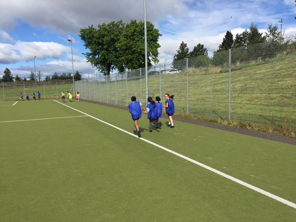StRoLSport's tweet photo. P5 learned about running at a steady pace during races and race tactics today. #GetReady2Run @PEPASSGlasgow πΉππΉ http://t.co/MLKKAH9VKr