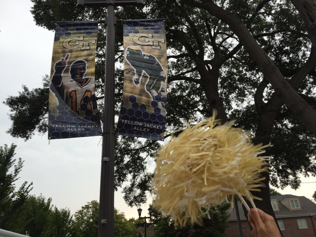 GeorgiaTechFB's tweet photo. We'll be handing out shakers at Yellow Jacket Alley! Be there at 5:15p! #TogetherWeSwarm http://t.co/iF98zqAXCV