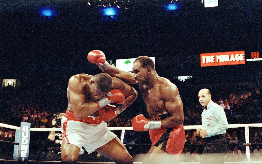 ringnews24's tweet image. The Bowe/Holyfield Trilogy: Will We See One Like It Again? ift.tt/1KN66fG #boxing #boxingheads