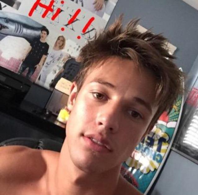 AidanBogaerde's tweet photo. @CameronDallas I found Cams after sex face?! 😂🙏🙊 http://t.co/MgAk4dWLec