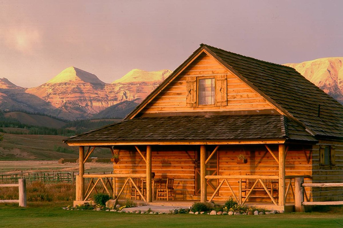 WSJRealEstate's tweet image. A Wyoming ranch is on sale for $45.5 million—$24 million less than five years ago  on.wsj.com/1QbFtkI
