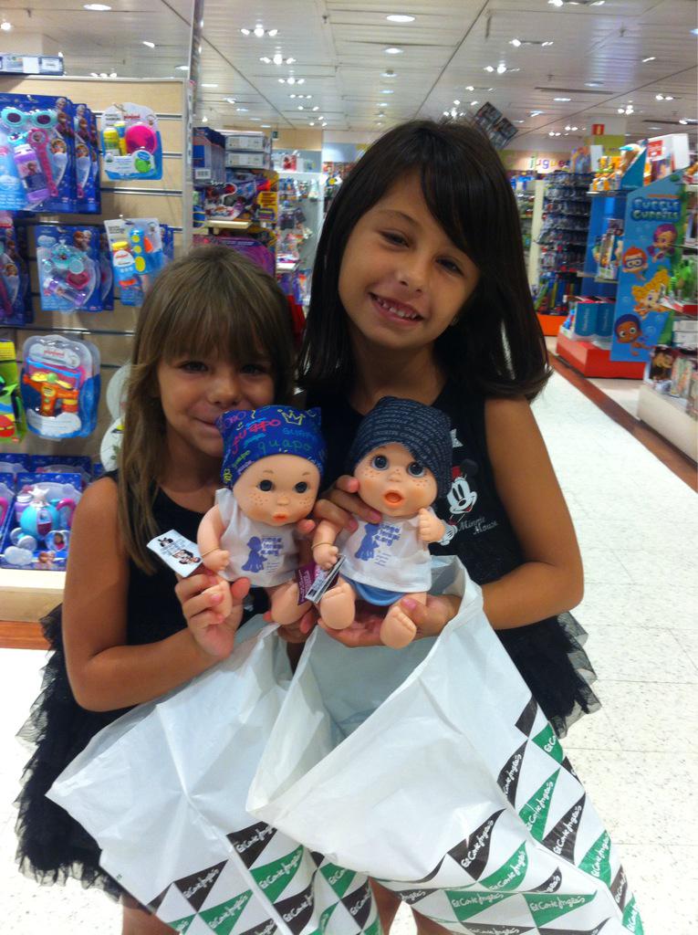 <a href="/hdnegro/">Pablo Ibáñez</a> <a href="/AlejandroSanz/">Alejandro Sanz</a>