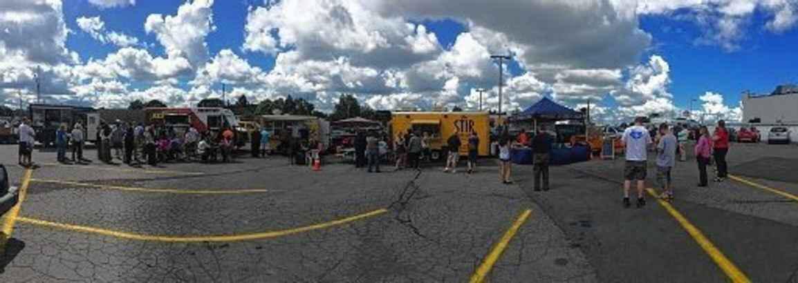 stirmobile's tweet photo. Food trucks cleared to return to Salina for 'rodeos' at Lyncourt Plaza  http://t.co/Dj0UvHwSP4 http://t.co/iosGXGeZH6