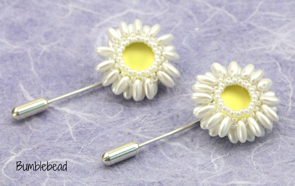 beebead's tweet image. Tiny 12mm Rizo Swan River Daisies on lapel pins, tutorial by Keith Agnes Designs on Etsy.