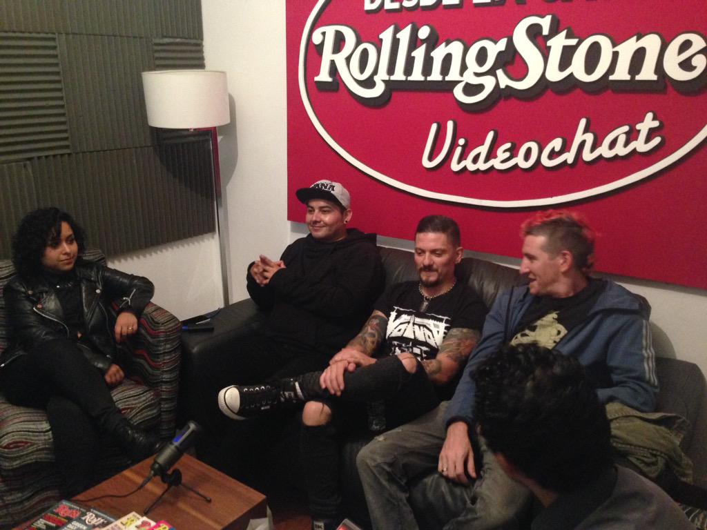 Chava_Rock's tweet photo. Ya en casa @RollingStoneMX @nana_pancha @ResorteOficial Los @estramboticos @quesobass @PrudenceMexico #PrudenceFest15 http://t.co/UorxMH0rZV