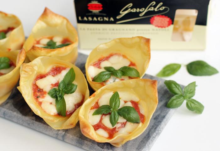 yummly's tweet photo. Summer Lasagna Cupcakes are the perfect treat for your #football kickoff party via @PetiteCook http://t.co/4ccRSluTzW http://t.co/FjFTVZNAtx