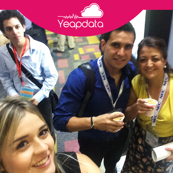 Yeapdata's tweet photo. Momento #selfie #yeapdata #andicom30 http://t.co/jOYDo718MG