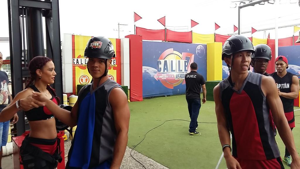 calle7panama's tweet photo. RT si estás de acuerdo con lo que dicen los #AmarillosC7Pa o FAVORITO si estás de acuerdo con los #RojosC7Pa http://t.co/0s8PJnrI4k