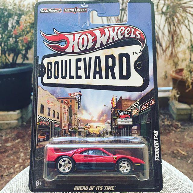 Only Ferrari Pics az X en: „Hotwheels boulevard series ferrari f