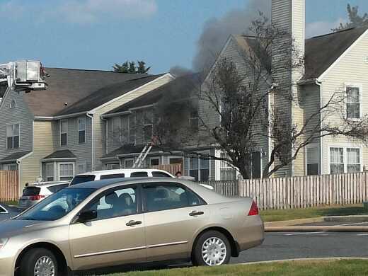 Lineman3058's tweet photo. Ran a little job earlier. 2nd arriving engine. #redandblackarmy #edgewoodfiredept #forthanson #300footline http://t.co/xLKTlPyRr1