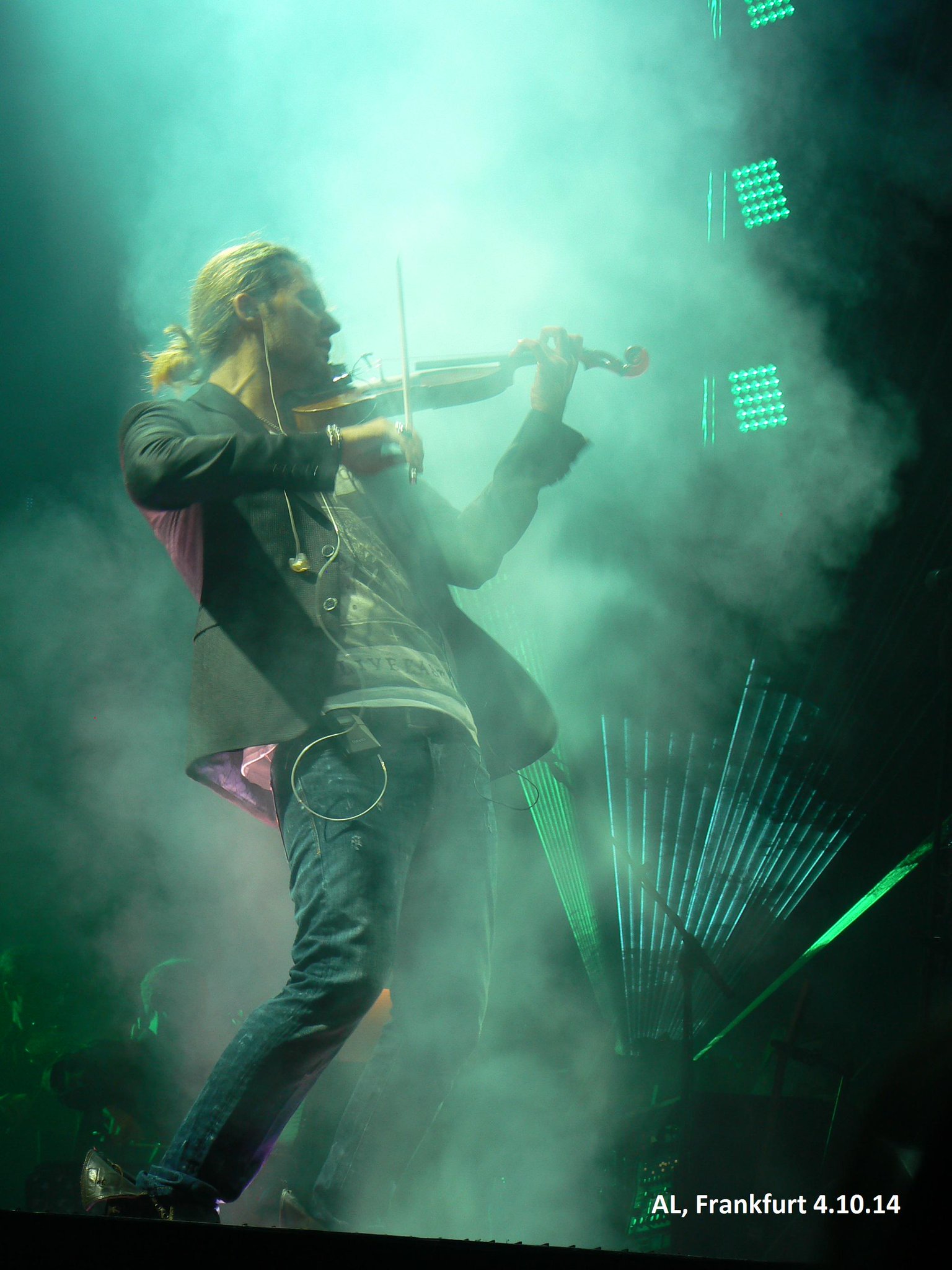 Happy Birthday! Much love, health and a pic I took in Okt 14 Thanks for a fabulous concert in Firenze 