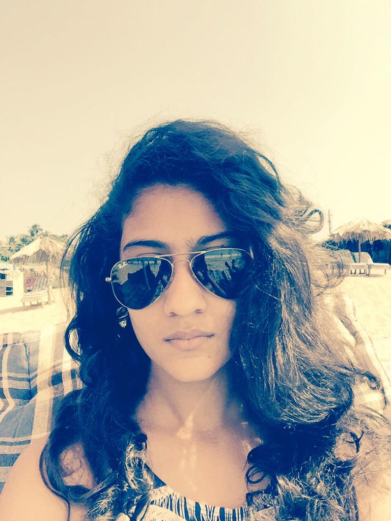 thesushmitasen's tweet photo. Here she is!!My sweet 16, Renee Shona!!!❤️🎂🎁 Happy Birthday my first love..greatest romance with life!!👌👏😘😇😀I ❤️U Maa http://t.co/yvSFXSGHSK