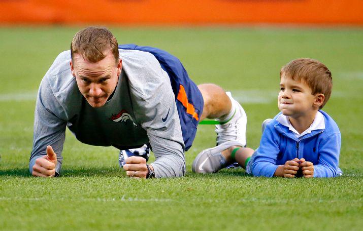 espn's tweet photo. Like father, like son. http://t.co/SzW7LQcjaJ