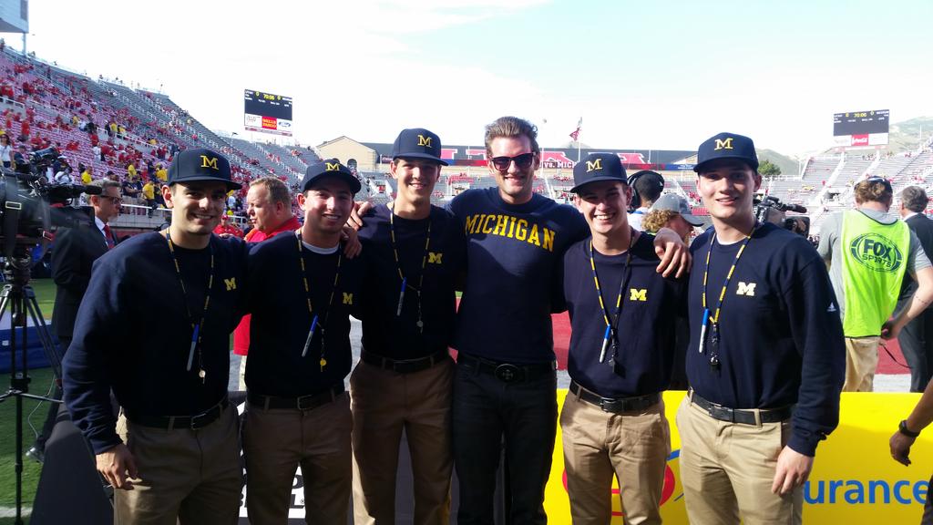 ScotchHopkins's tweet photo. Amazing group of guys @harbros so proud of them!Been a blast on tour,ready for the game #MICHvsUTAH #FS1OpeningDrive http://t.co/gu7OrT8UrL