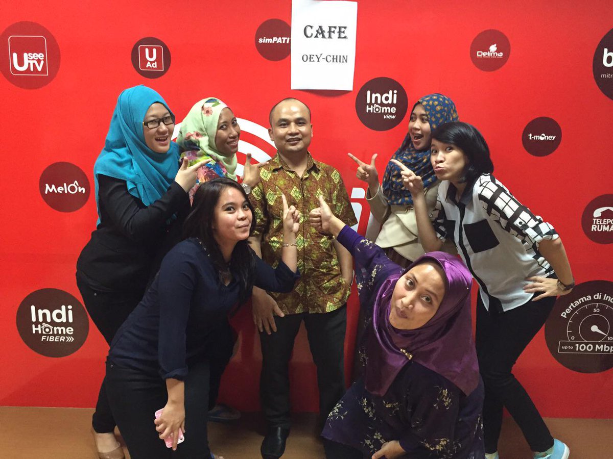 pramitautami's tweet photo. Mau eksis kudu narsis, sambil ngeceng pake aja wifi goceng #WifigocengHarpelnas #IndihomeHarpelnas http://t.co/txVj73jjvW