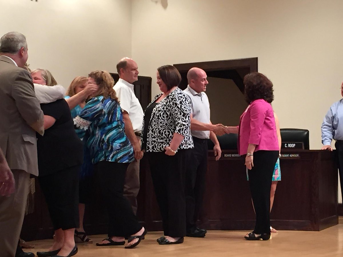 Debra Georges tweet media