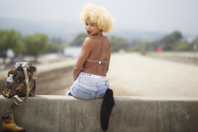 The8ae's tweet image. Follow me on @Snapchat LEXLULEXLU for sneak peeks 👀 on everything #LexLu 📷 by @KungFuBreakfast