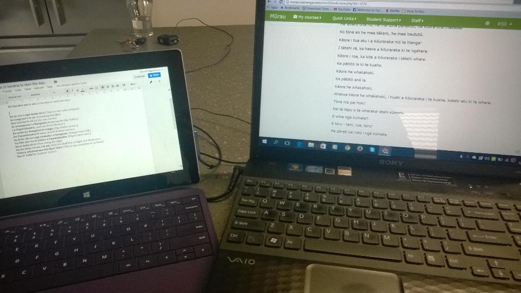 Rusty_nz's tweet image. Studying #tereo and listening to the #maihot900 @MaiFM ....