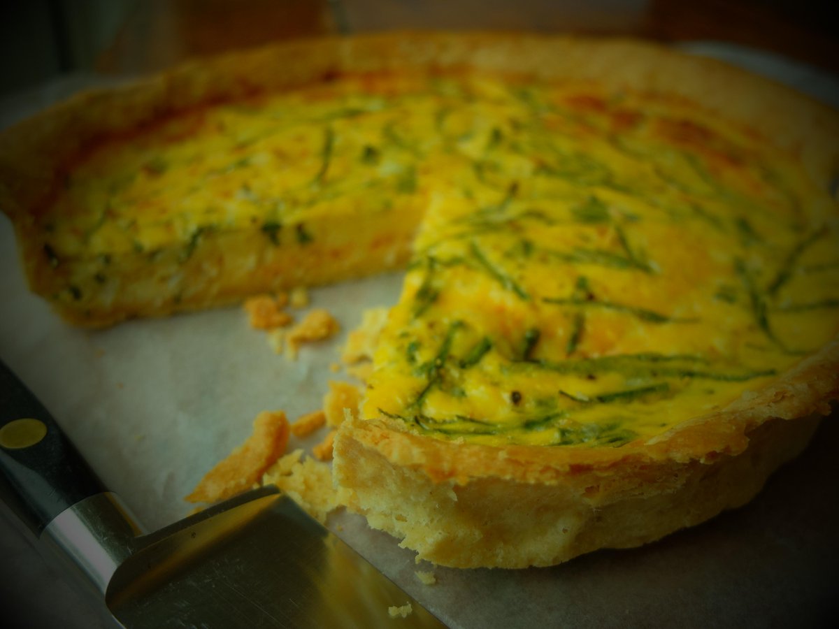fromhomage's tweet photo. Foraged yourself some samphire? Crab, Samphire &amp; @Barbers1833 Quiche recipe: http://t.co/pyqJamxrxl http://t.co/OYiI0tjltu