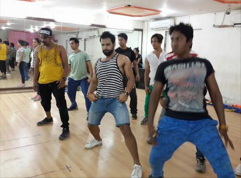 Embedded image permalink