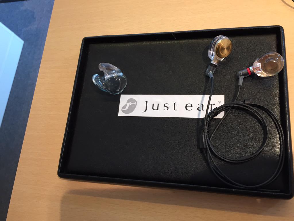 applemint_juice's tweet photo. 凄い‼︎
#justyear
#イヤホン http://t.co/0mkp3rxCYn