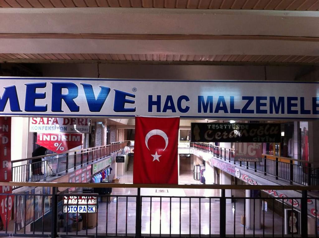 #BayrakAs kampanyamzda Tüm üye işyerlerimize Bayrak asıyorz Merve Hac malzemleri İsmet kaya beye tşkler <a href="/ismet__kaya/">ismet kaya</a>