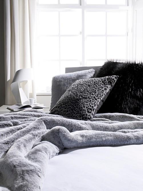 Ambassador_UK's tweet photo. There's a chill in the air this morning...Winter is on its way! Keep warm with our @KatrinaHampton_ Soft Furnishings http://t.co/C9FtgMsike