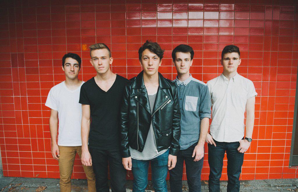 Like the synth-pop of CHVRCHES + Phoenix? How about Young The Giant? If so, try <a href="/Derrival/">Derrival</a>: on.fb.me/1Nn8DyY