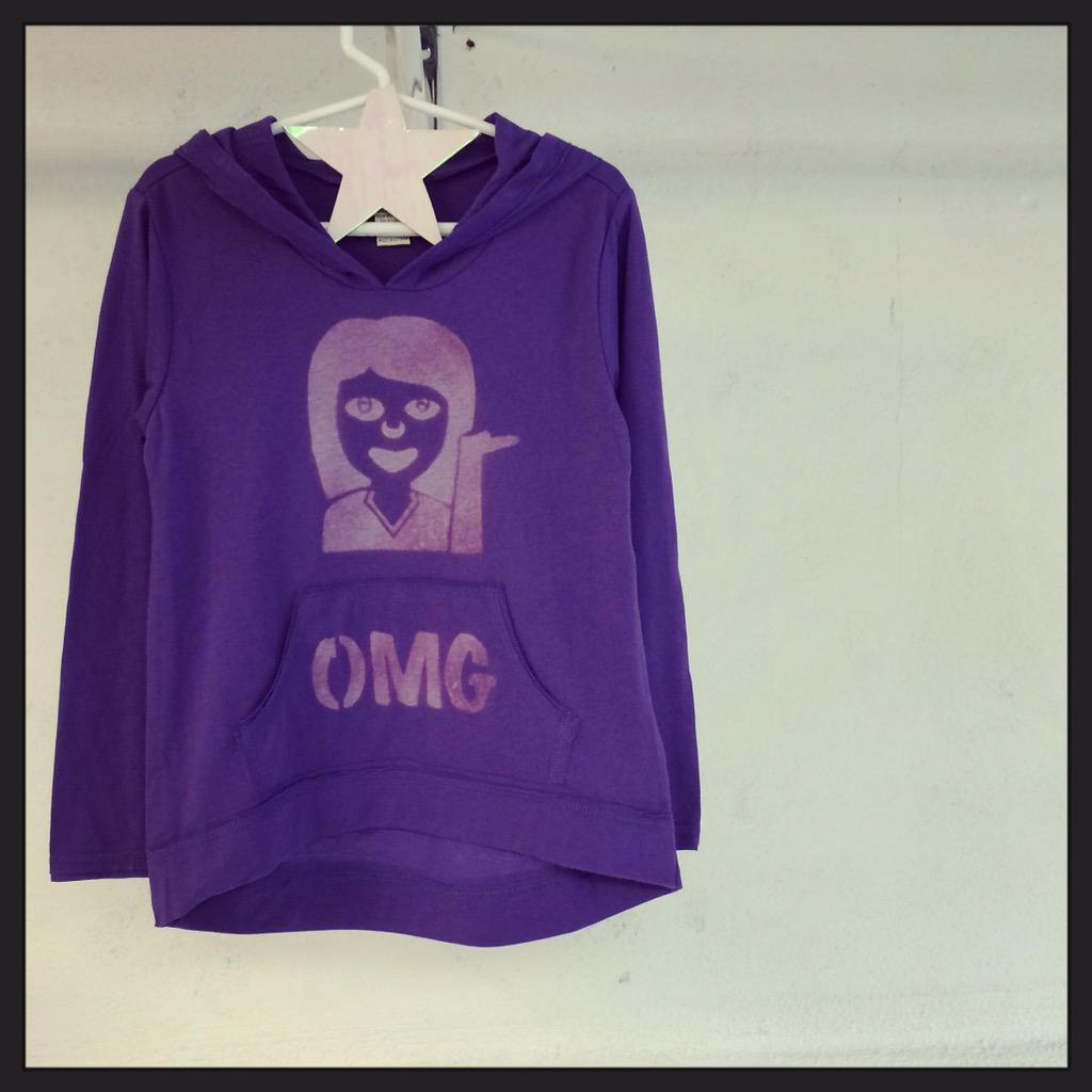 itsAliandJoe's tweet photo. LIKE💁🏼OMG💁🏻GURL💁🏾NO WAY #itsaliandjoe #customstyle #originalstencils #wearecustomeverytime http://t.co/RtlzSweh1W