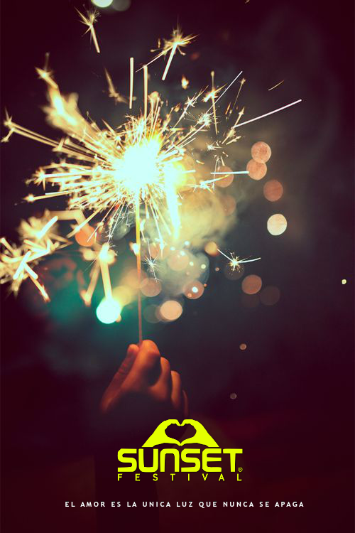 "El amor es la única luz que nunca se apaga" 🌌 - ¡Feliz noche! | #SOMOSUNSET