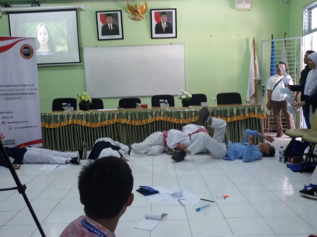 MPK SMAN 13 Jakarta tweet media