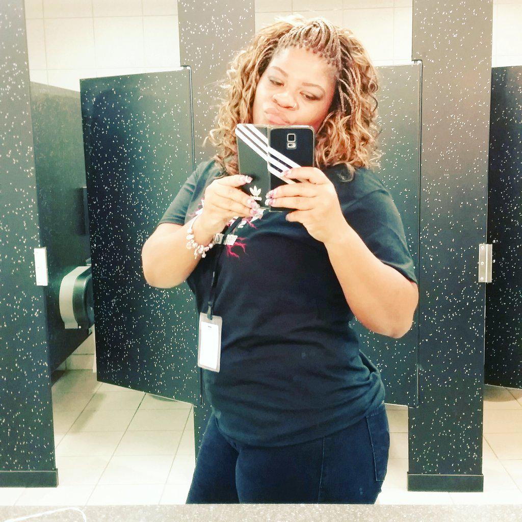 Kiathedirector's tweet photo. #BathroomSelfie #YPRLLC http://t.co/ddatFqxxZW