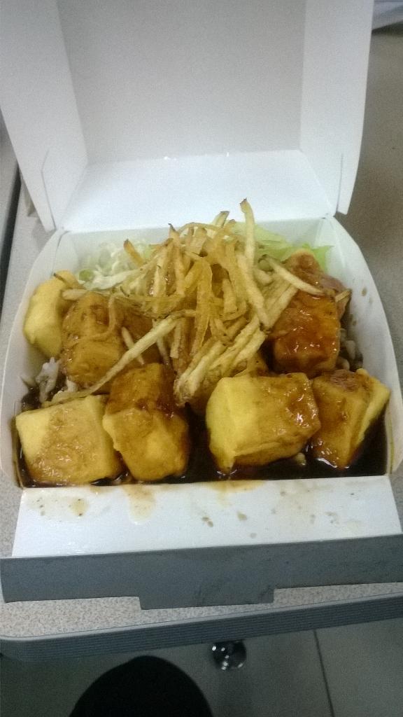 micahbernadette's tweet image. Tofu box. Best take-out evurrr. #Bobbybox